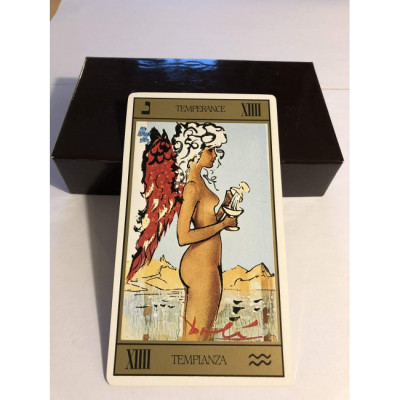 Карты Таро Сальвадора Дали Универсальное: Золотое издание - Salvador Dali Tarot Universal: Gold Edition. AGM