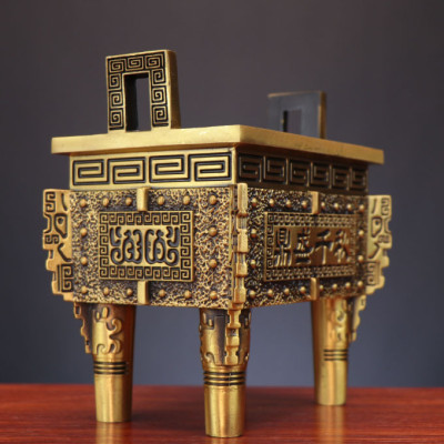 Курильниця прямокутна на ніжках