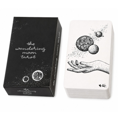 Карти Таро Блукаючого Місяця (The Wandering Moon Tarot)